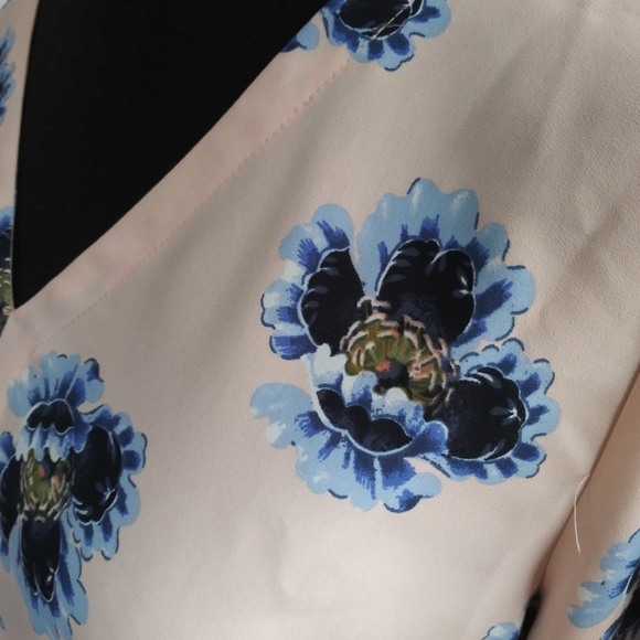 LOFT floral long sleeve blouse - Picture 2 of 8